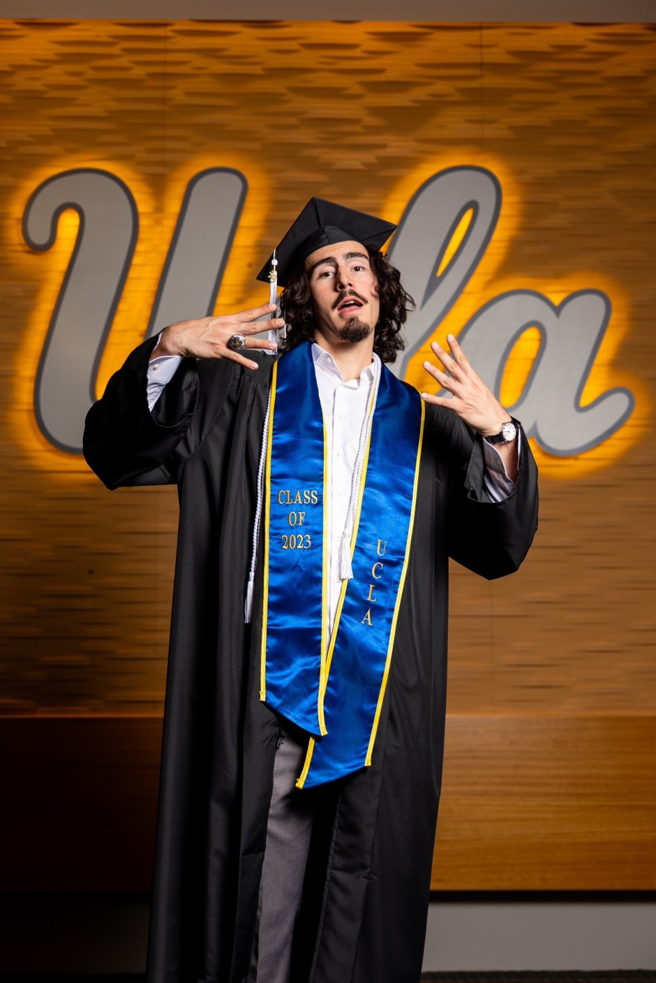 关于里昂训练开放日；集结日造点机会引欢呼；NBA常规赛在即；球探报告显示潜力的信息多米体育官方下载