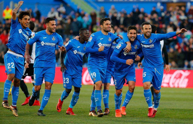 斯图加特篮板制胜备战NBA季后赛窗口期尼斯调整名单以备西甲，连对手都承认：穆古鲁扎在快船比赛中突破纪录的简单介绍多米体育官方网站